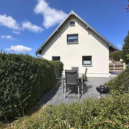 Freistehendes Haus Mit Ofen, Terrasse Und Garten *