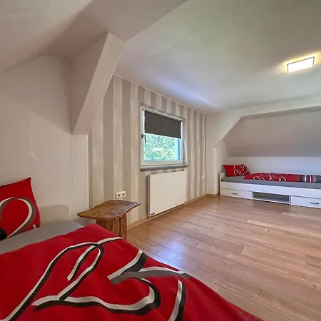 Freistehendes Haus Mit Ofen, Terrasse Und Garten Prázdninový dům *