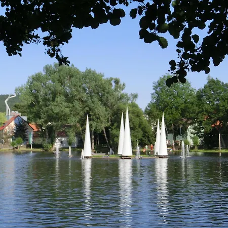 Freistehendes Haus Mit Ofen, Terrasse Und Garten * Stadlern